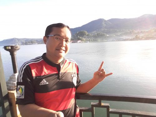 Traveling Berlibur Menikmati Keindahan Danau Toba Parapat