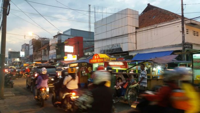 Jalan-Jalan di Pusat Kuliner Pasar Lama Tangerang