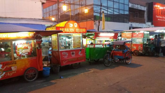 Jalan-Jalan di Pusat Kuliner Pasar Lama Tangerang