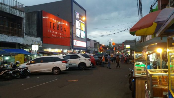 Jalan-Jalan di Pusat Kuliner Pasar Lama Tangerang