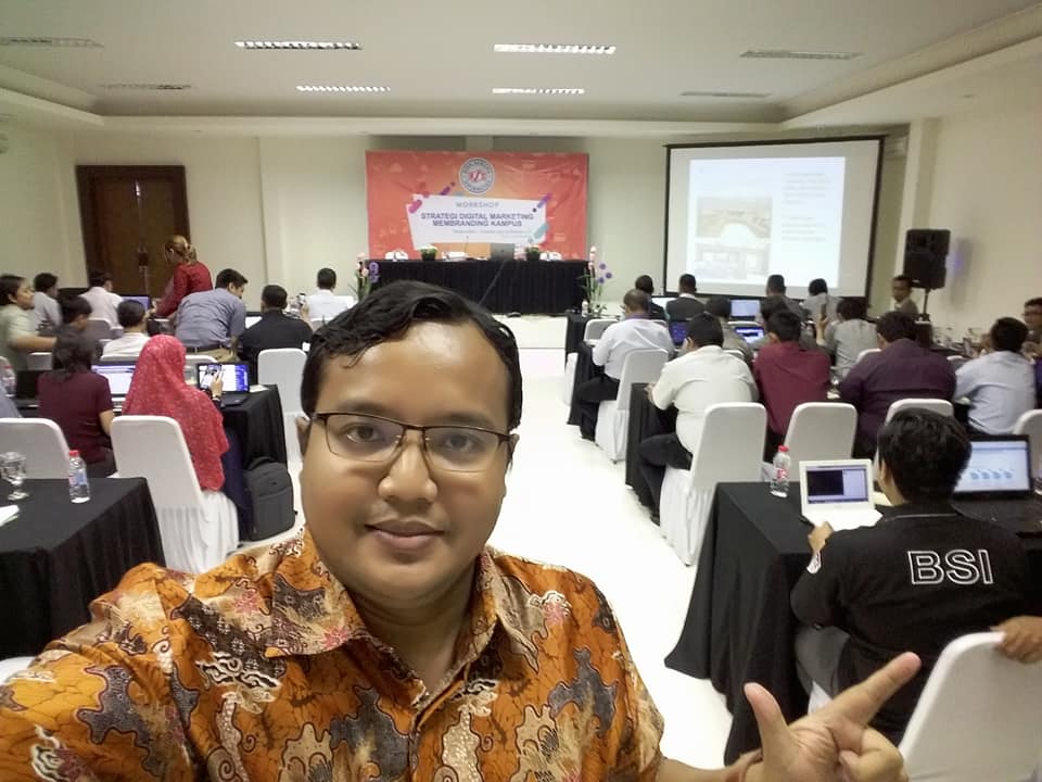 Pembicara Digital Marketing di Kampus BSI Bekasi