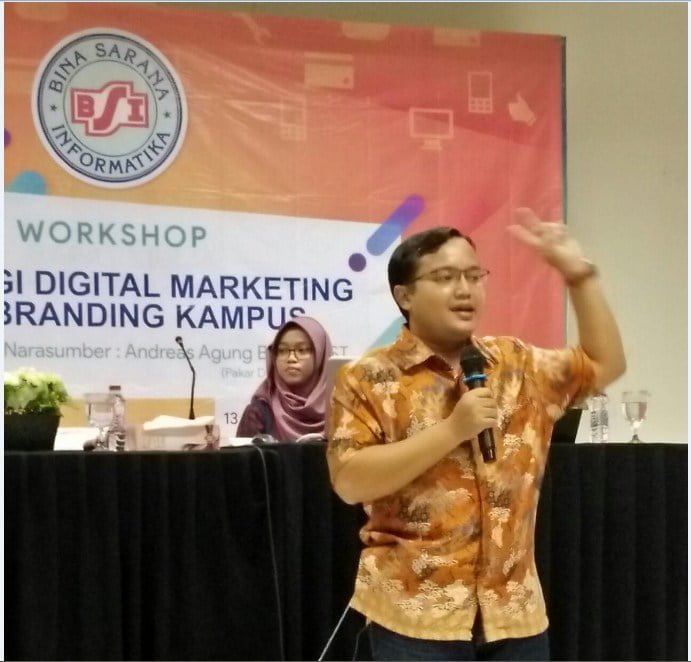 Pembicara Internet Marketing Andreas Agung di Kampus BSI