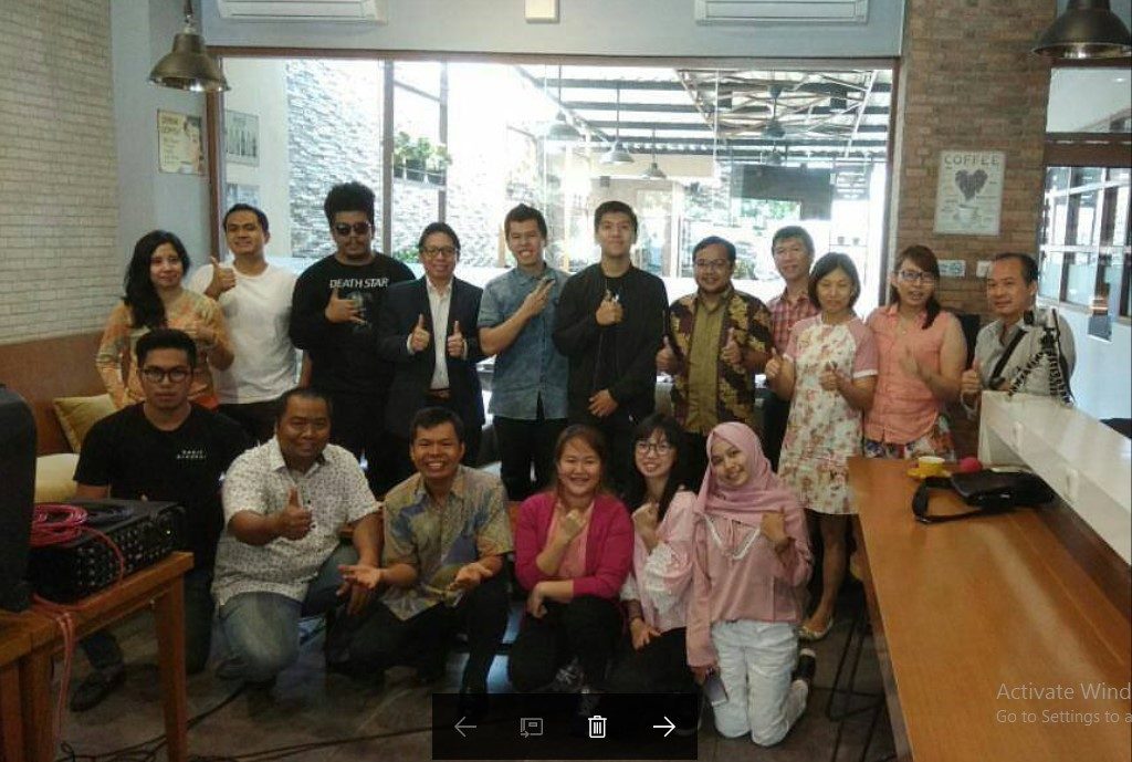 Pembicara Internet Marketing Untuk Perusahaan Andreas Agung