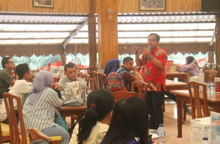 Praktisi Marketing Online Untuk Perusahaan Andreas Agung