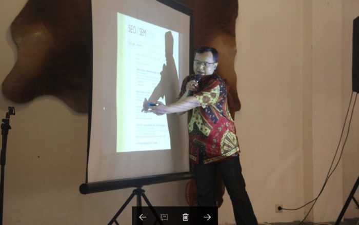 Ahli SEM Terbaik Indonesia Andreas Agung