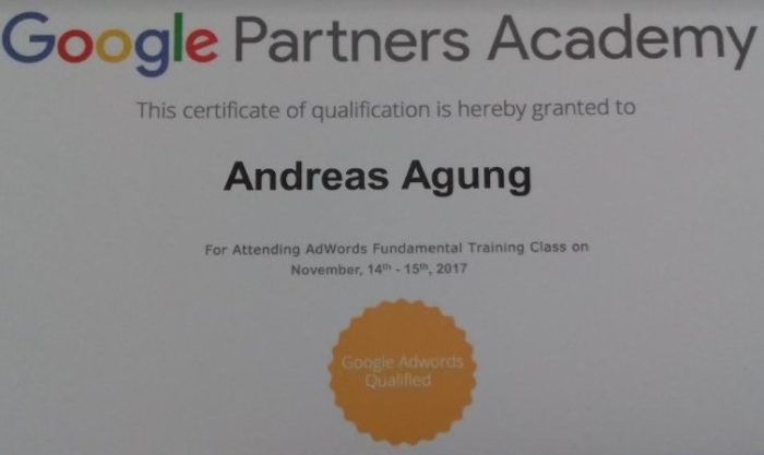 Ahli SEM Terbaik Indonesia Andreas Agung