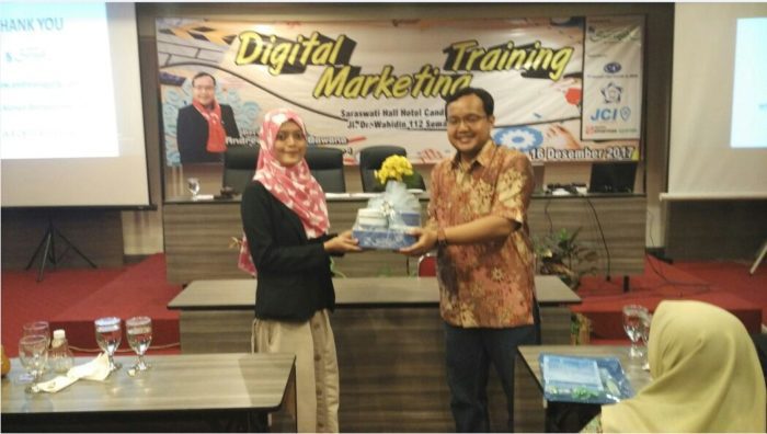 Pembicara E-Commerce Andreas Agung di Bank BPRS Suriyah Semarang