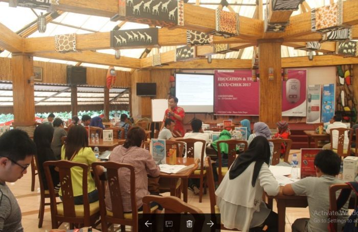 Pembicara Sosmed Marketing Terbaik Indonesia