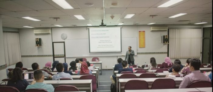 Pelatih Sosmed Marketing Terbaik Indonesia