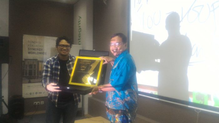Plakat SB1M untuk Juara 1 Andreas Agung