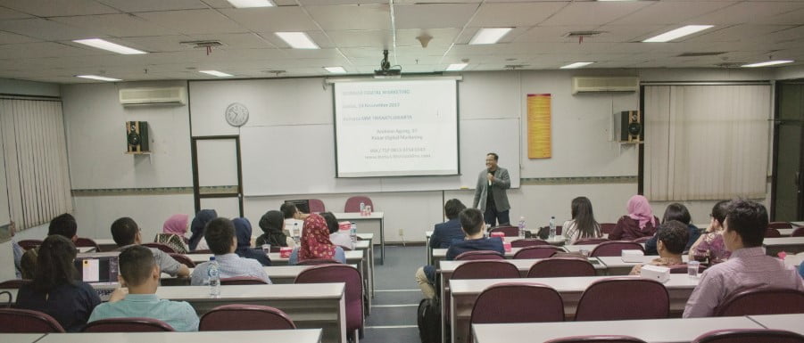 Seminar E-commerce Training Terfavorit