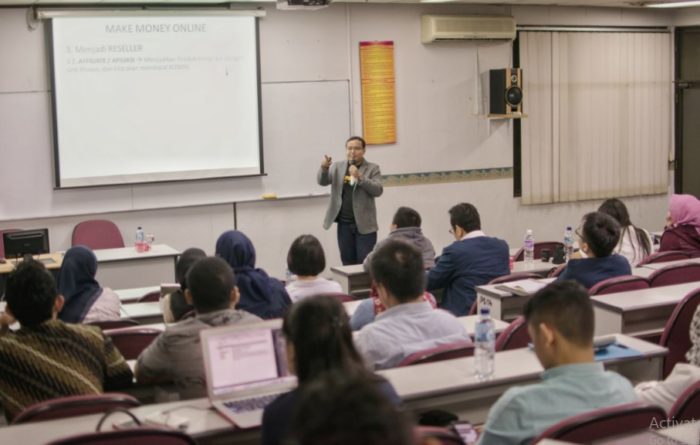 Pembicara Pelatihan Online Marketing Terbaik Indonesia