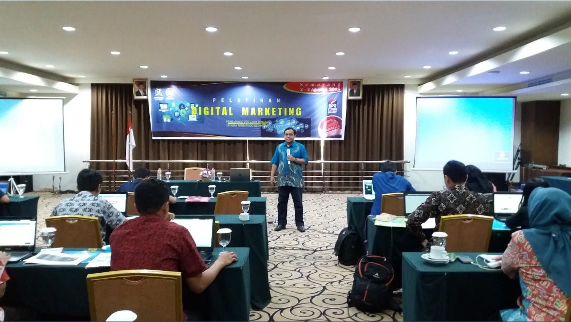 Pelatihan Digital Marketing PERBARINDO Bank BPR