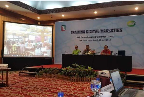 Trainer Pelatihan Bisnis Online Terbaik