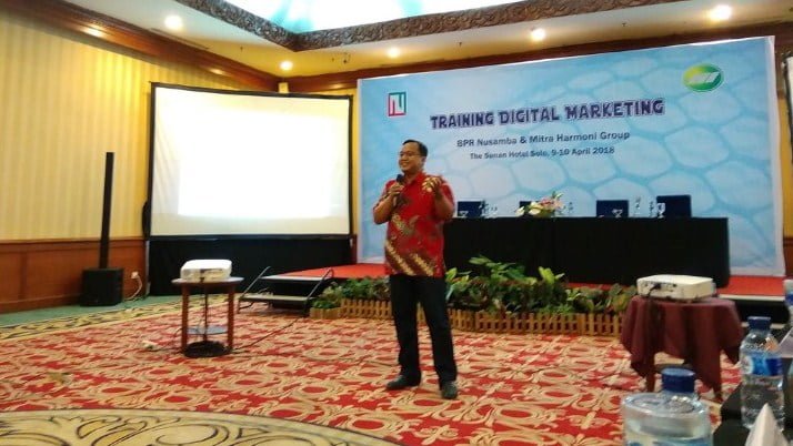 Trainer Pelatihan Bisnis Online Terbaik