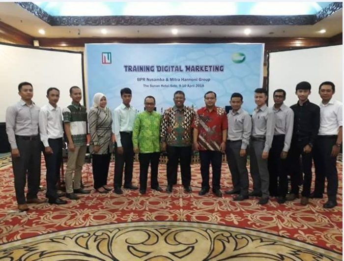 Trainer Pelatihan Bisnis Online Terbaik