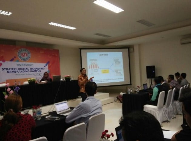 Trainer Pelatihan Marketing Online Terbaik Indonesia