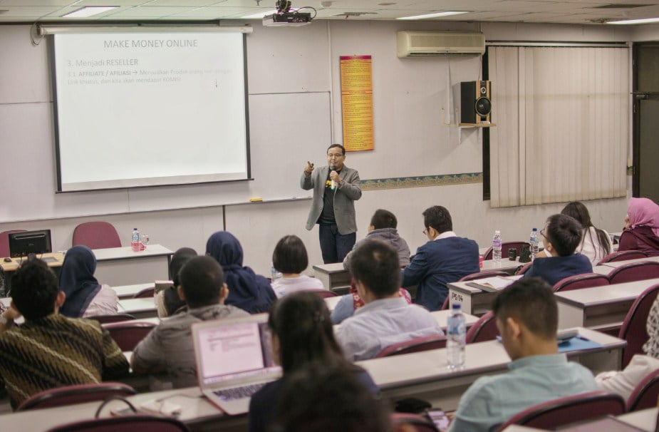 Pembicara Internet Marketing Terbaik Untuk PNS