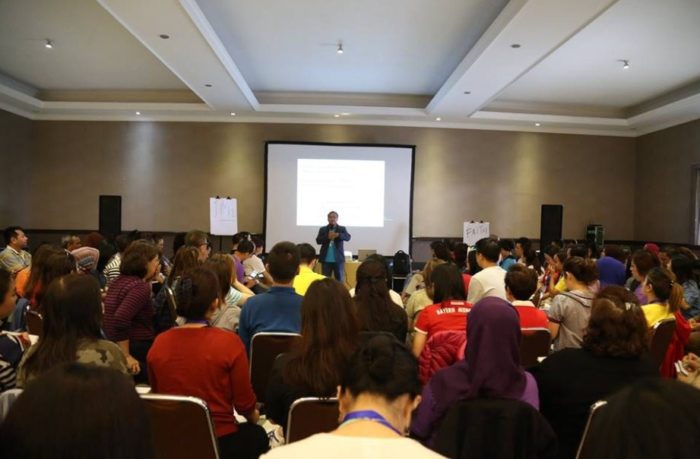 Narasumber Talkshow E-Commerce Terbaik Indonesia