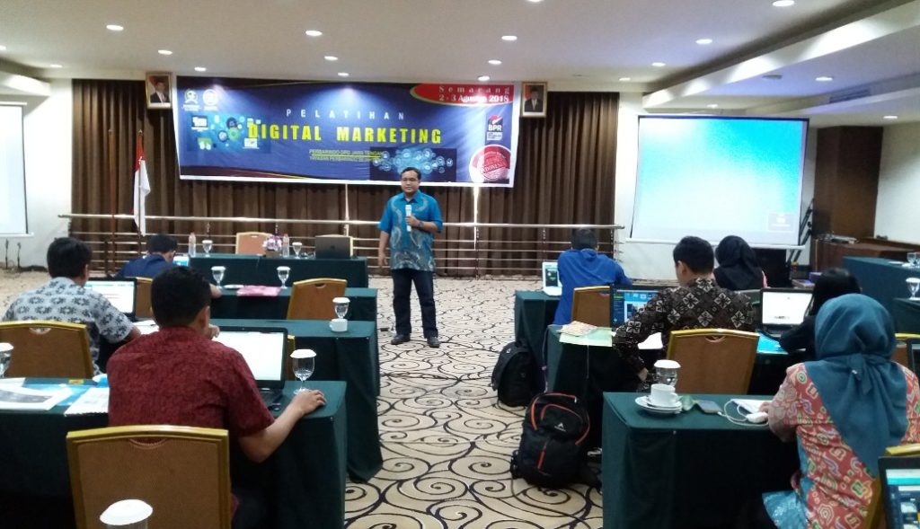 Pembicara Digital Marketing Terbaik di Bukittinggi