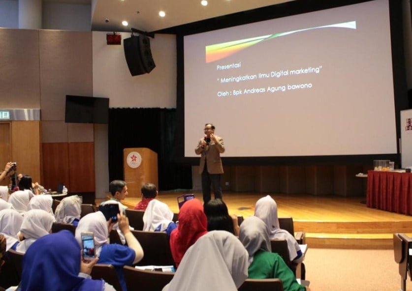 Pembicara Seminar Kewirausahaan Terbaik di Kupang