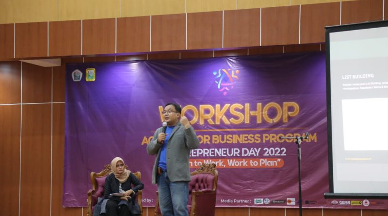 Trainer Workshop Digital Marketing Politeknik Negeri Jakarta (PNJ) Depok