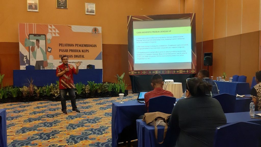 Trainer Pelatihan Marketplace Shopee di Ambon, Maluku, Acara dari KLHK