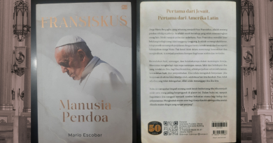 Review Buku "Fransiskus Manusia Pendoa" karya Mario Escobar