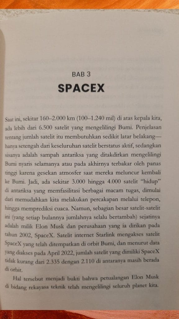 Review Buku Elon Musk Karya Chris McNab