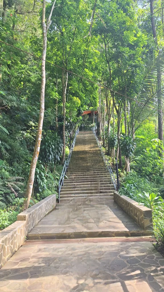 Gua Maria Sawer Rahmat, Cisantana, Kuningan, Jawa Barat